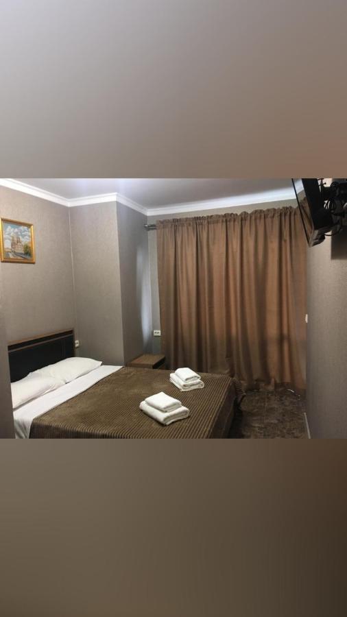 Gloriya Hotel Lidzava Ngoại thất bức ảnh