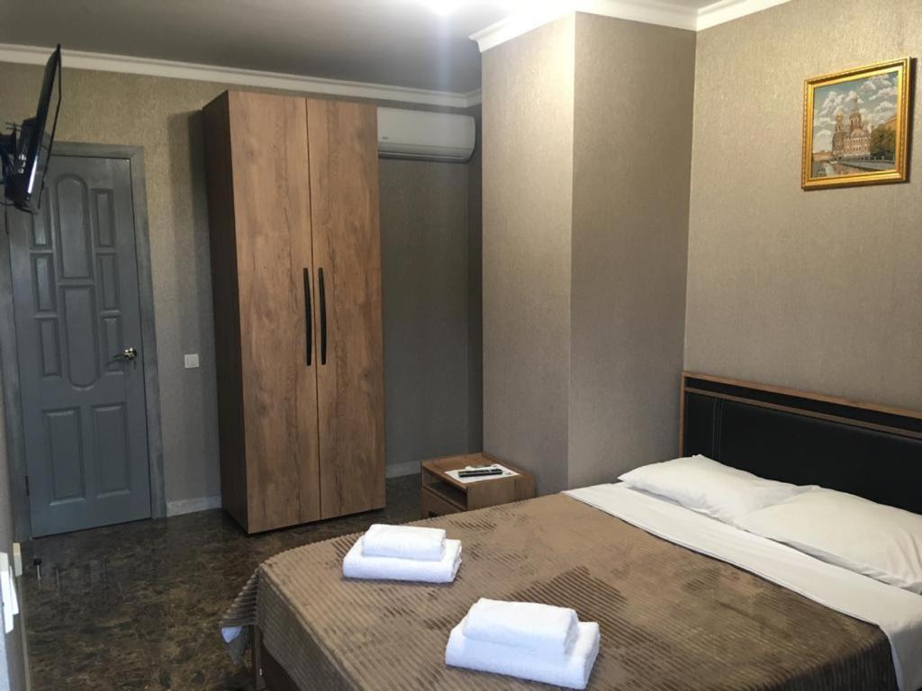 Gloriya Hotel Lidzava Ngoại thất bức ảnh