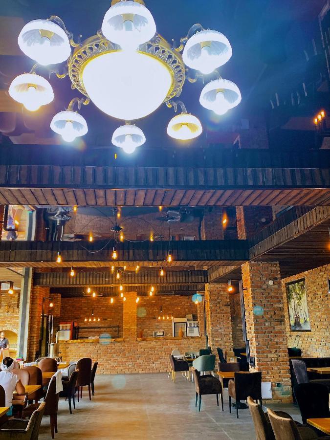 Gloriya Hotel Lidzava Ngoại thất bức ảnh