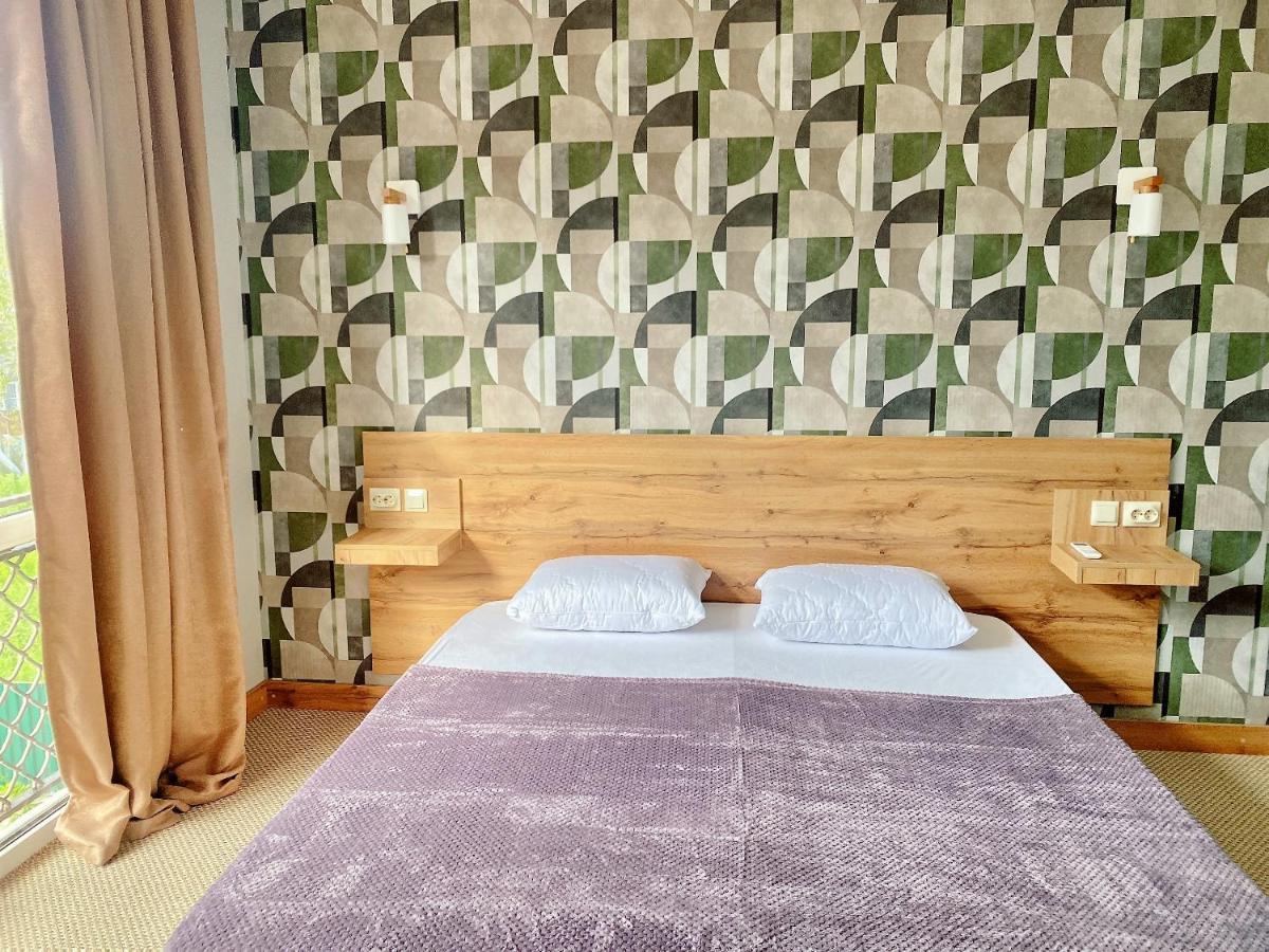 Gloriya Hotel Lidzava Ngoại thất bức ảnh